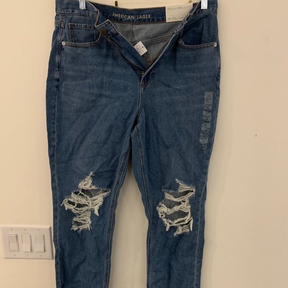 American Eagle Distressed Mom Jeans - Picture 1 of 2